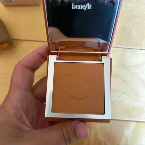 Benefit Hello Happy Velvet Power Foundation 10 Deep Warm - Picture 2 of 3